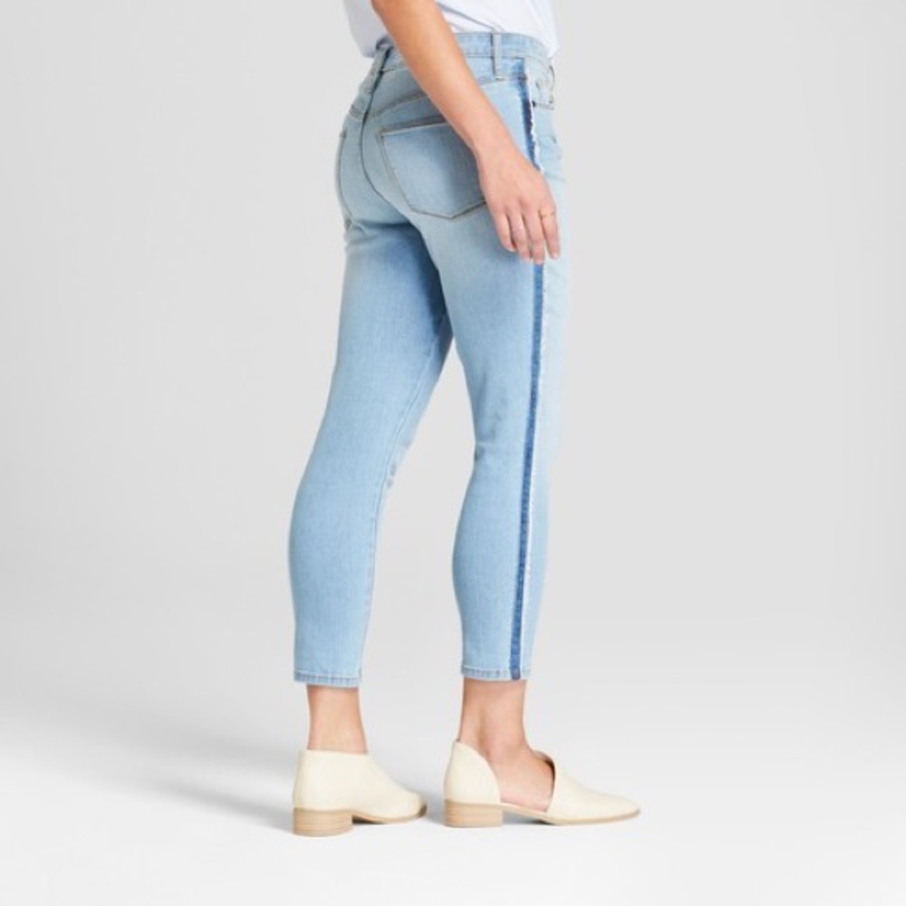 Universal Thread High Rise Skinny Crop - Picture 2 of 7